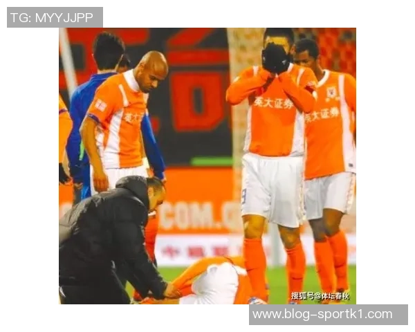 伤病阴霾笼罩球场克莱罗斯等球员重伤回顾与反思 伤病阴霾笼罩球场克莱罗斯等球员重伤回顾与反思